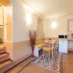 Torre Del Nera Diffuso & فندق