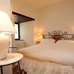 فندق Torre Del Nera Diffuso & 4*