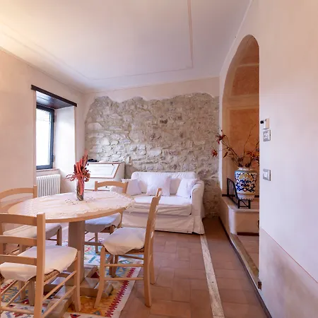 Hotell Torre Del Nera Diffuso & Spa