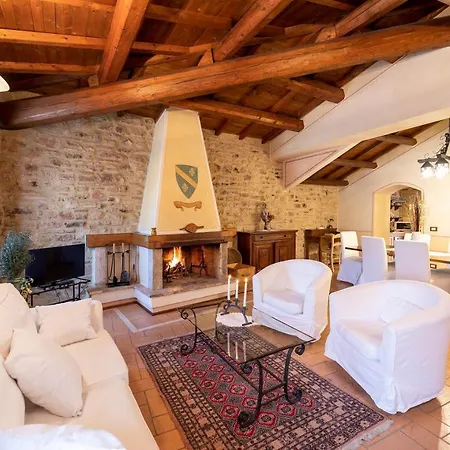 فندق Torre Del Nera Diffuso &