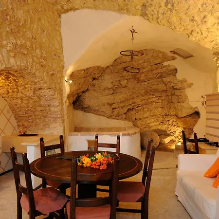 Torre Del Nera Diffuso & Hotel