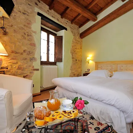 Torre Del Nera Diffuso & Scheggino