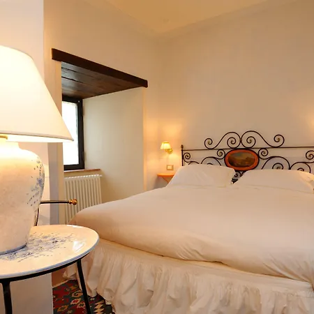 فندق Torre Del Nera Diffuso & 4*