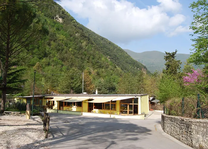 Torre Del Nera Diffuso & Hotel