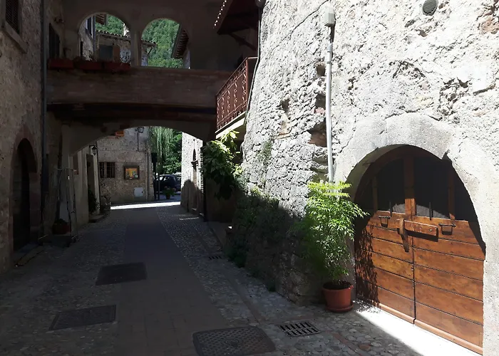 Hotel Torre Del Nera Diffuso & Scheggino