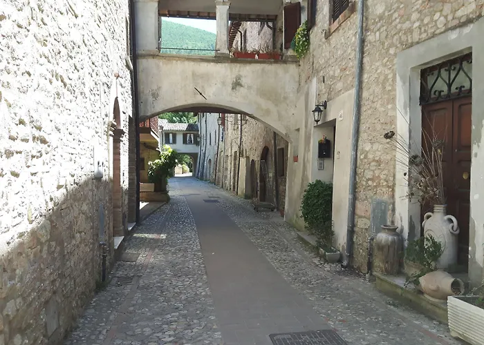 Szálloda Torre Del Nera Diffuso &